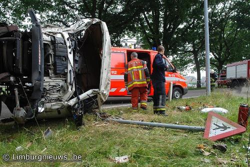 Foto Fotoverslag zwaar ongeval Neerglabbeek (7 juni 2009)