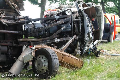 Foto Fotoverslag zwaar ongeval Neerglabbeek (7 juni 2009)