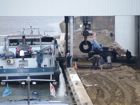 Foto Eerste staalrollen (27 februari 2009)