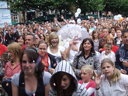 Foto Nicole en Hugo onder de indruk van Maaseik (24 augustus 2008)